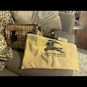 Burberry Haymarket Chester Bowling mint condition
